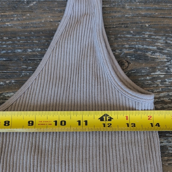 Tan Ribbed V-Neck Stretchy Crop Top SZ XS/S - Picture 8 of 10